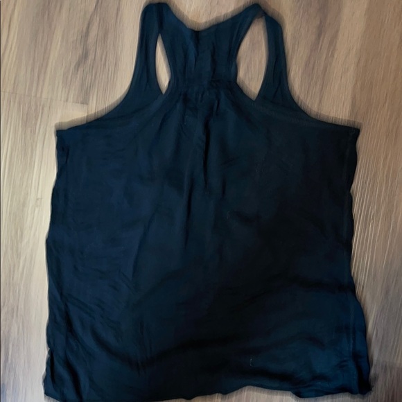 Multicolored Scoop Neck Sleeveless Tank Top - Picture 3 of 3